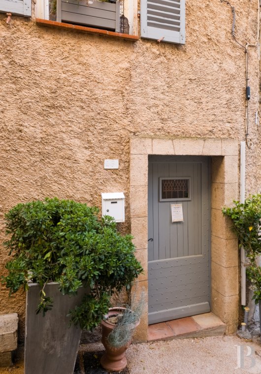 A house in the heart of the village of Cotignac, in the Var  - photo  n°15
